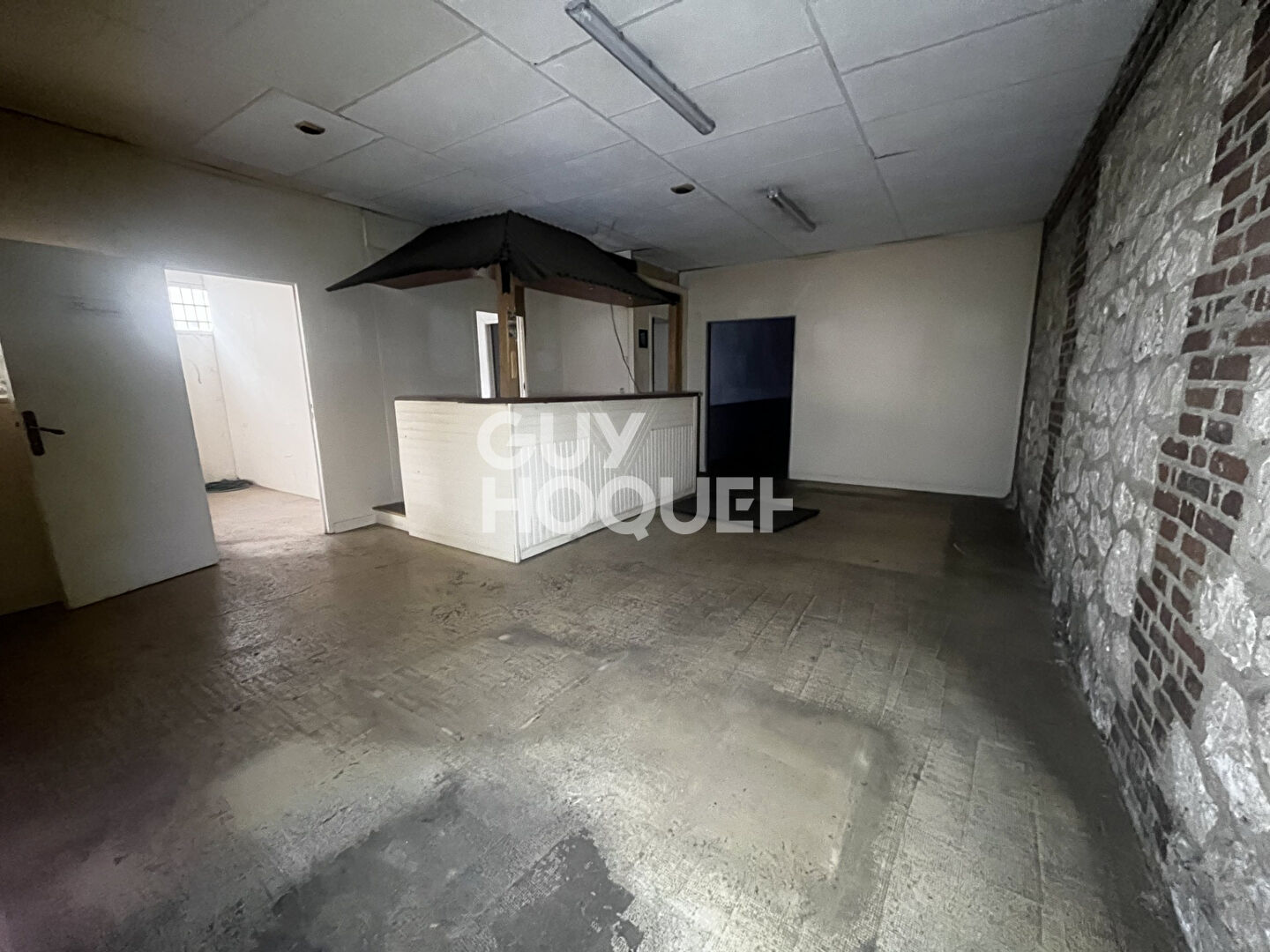 Parking / box Elbeuf 140 m2