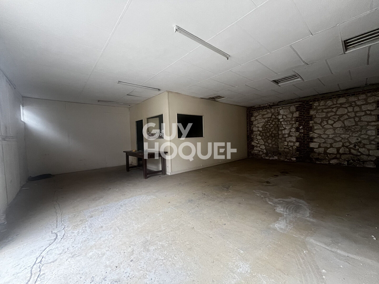 Parking / box Elbeuf 140 m2