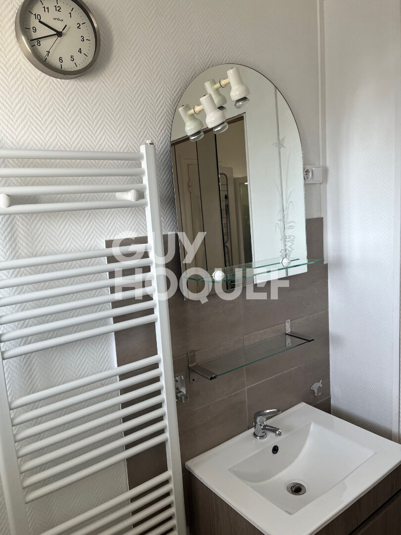 Appartement 2 pièces meublé lumineux avec balcon - Centre-ville de Louviers