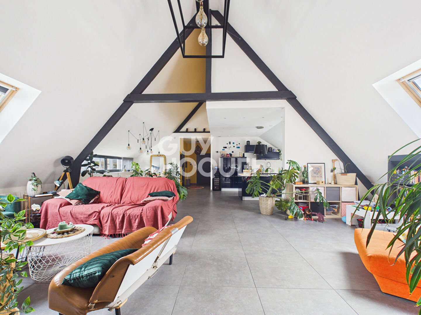 Appartement Elbeuf 6 pièce(s) 198 m2