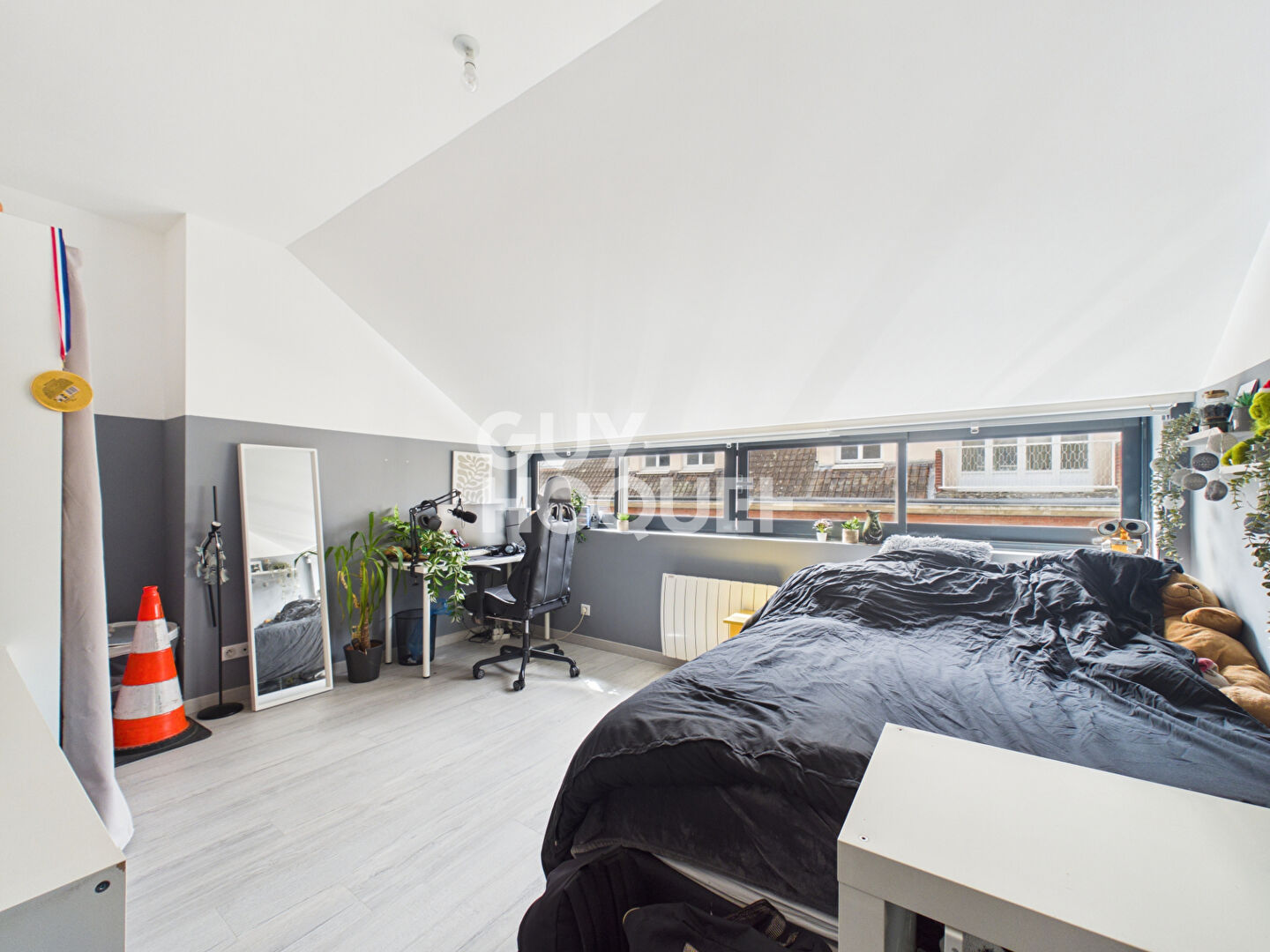 Appartement Elbeuf 6 pièce(s) 198 m2