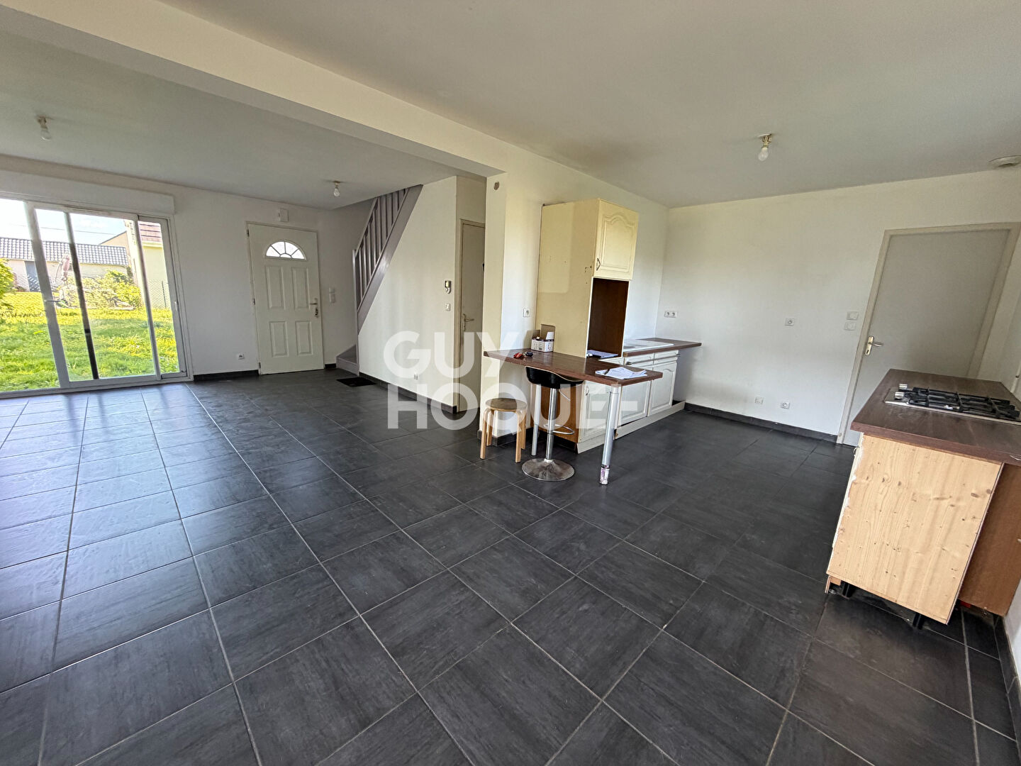 Maison  6 pièce(s) 97.98 m2avec jardin de 749m².