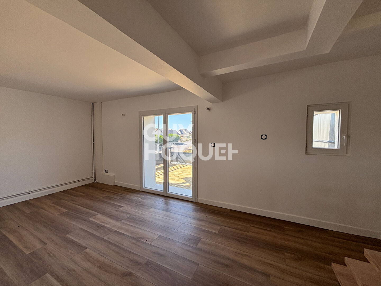 APPT T4 EN TRIPLEX  REFAIT A NEUFBOURG ACHARD AVEC TERRASSE/BALCON/PARKING