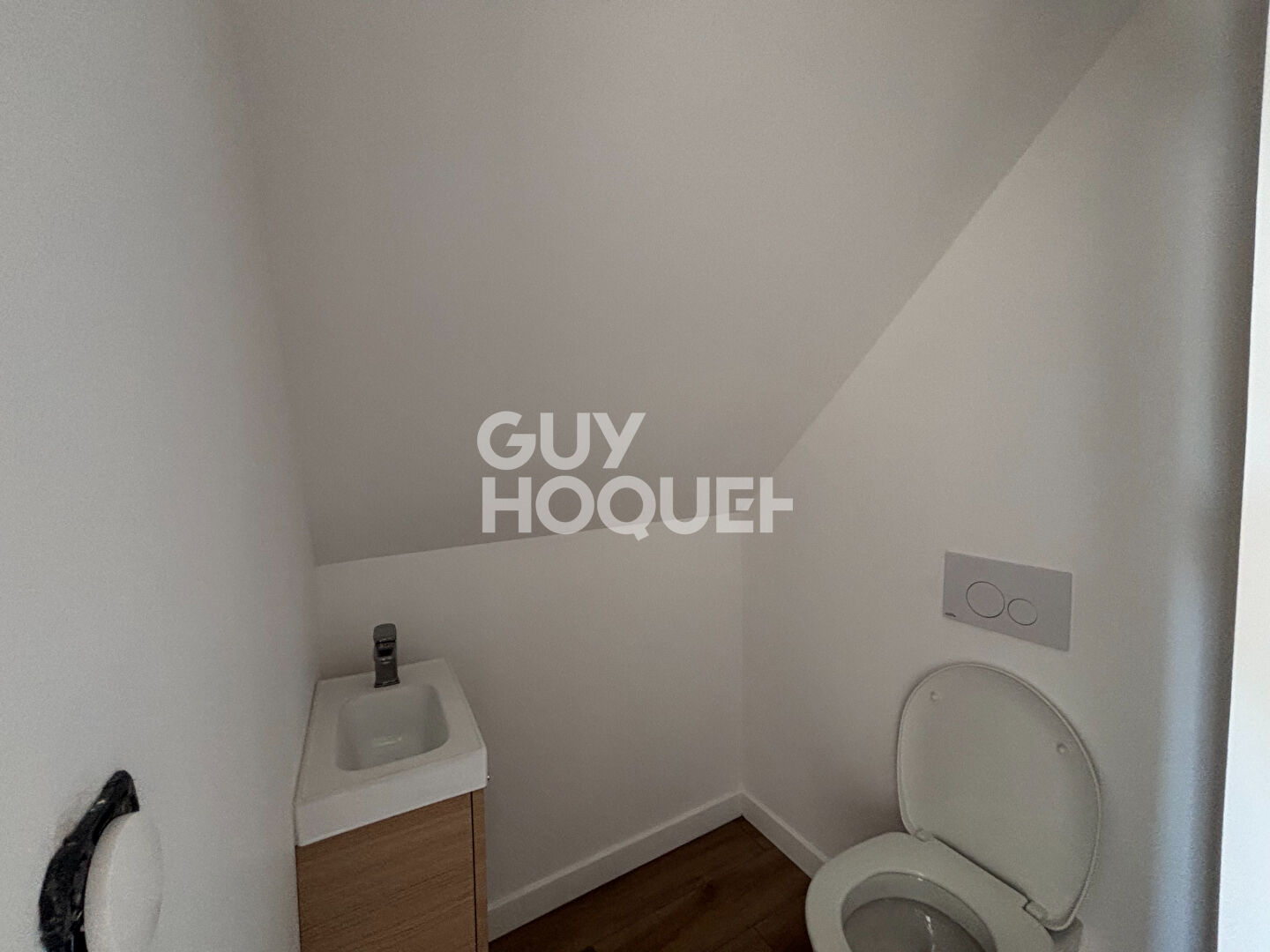 APPT T4 EN TRIPLEX  REFAIT A NEUFBOURG ACHARD AVEC TERRASSE/BALCON/PARKING