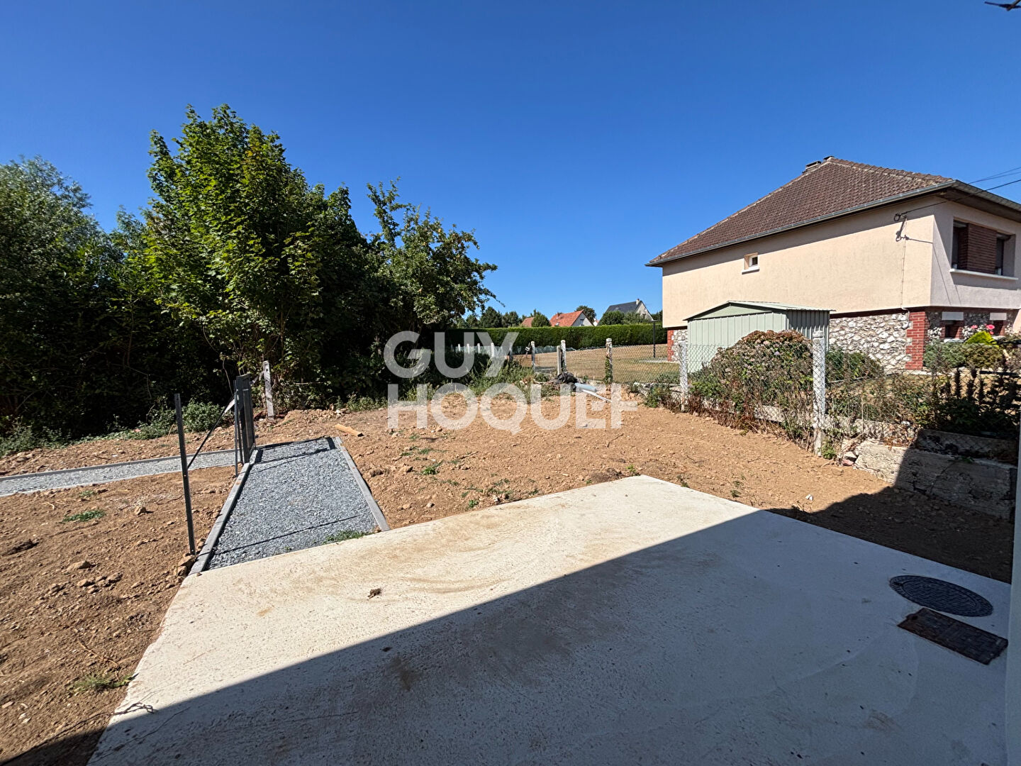 À louer : Très beau Duplex 3 pièces de 85 m²  refait à neuf à Bourg-Achard avec jardin