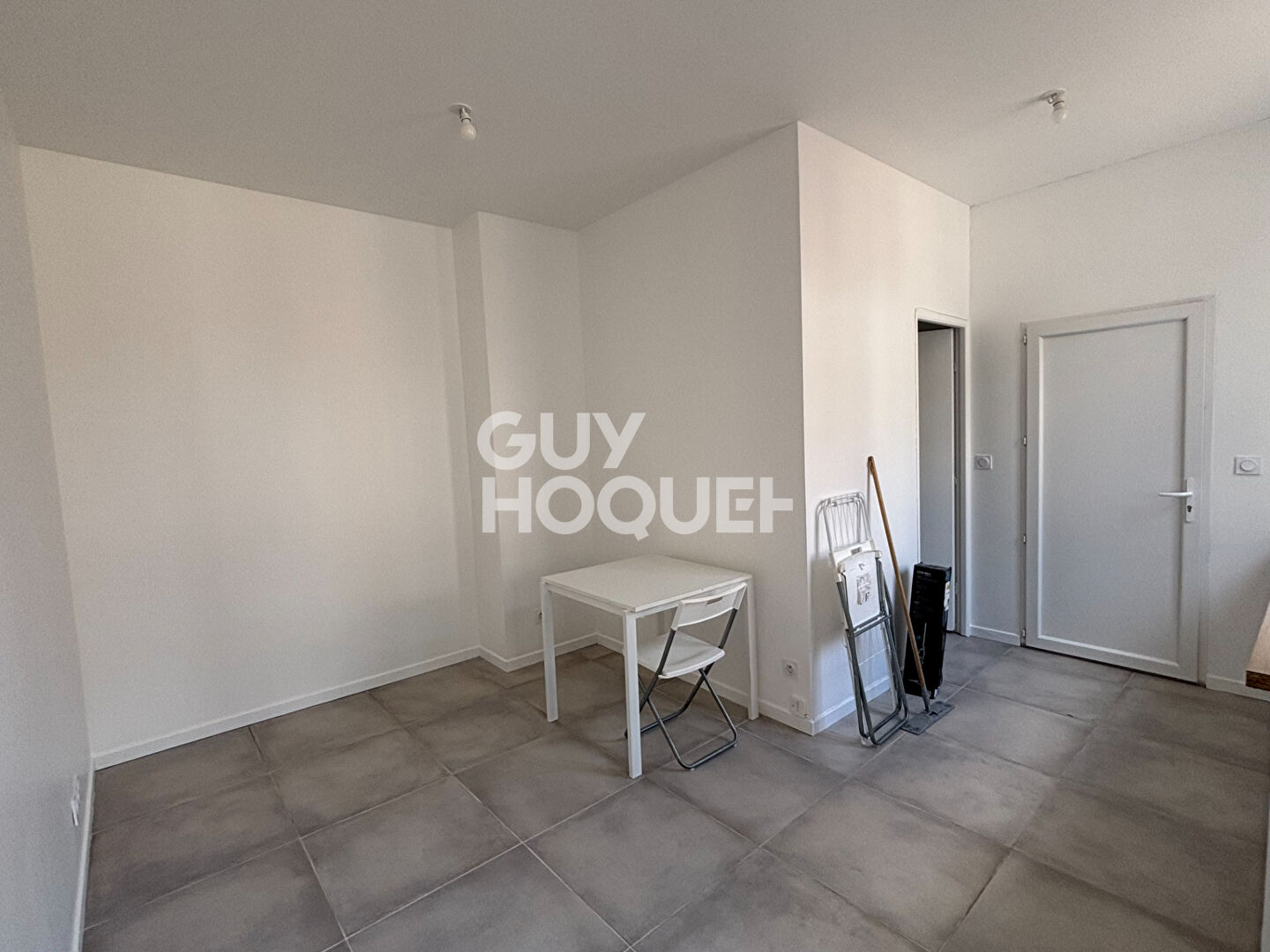 Appartement Caudebec Les Elbeuf  MEUBLE- Réf: LOKI-RDC-G