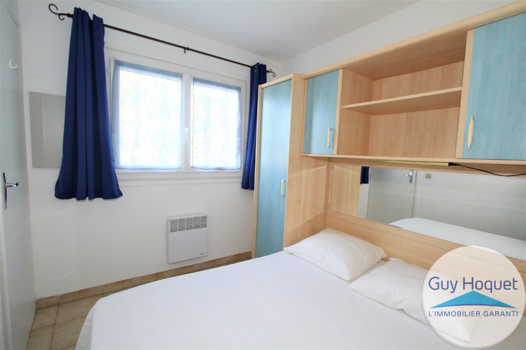 Appartement meublé T2 + mezzanine avec balcon et toit terrasse