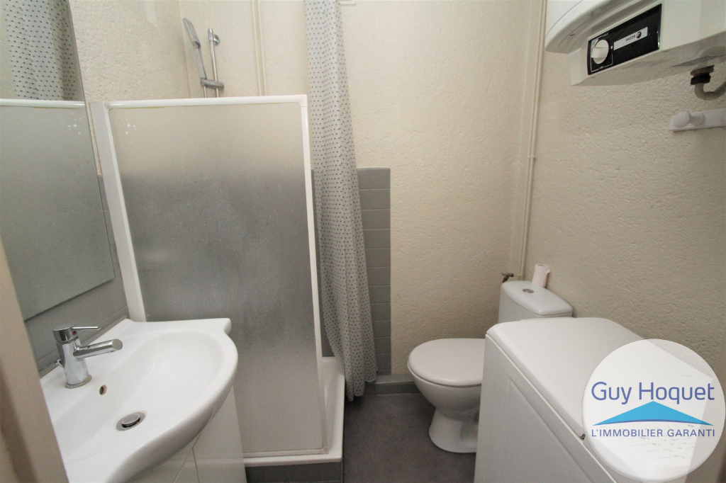 A louer - Studio meublé à l'année - Canet en Roussillon + parking