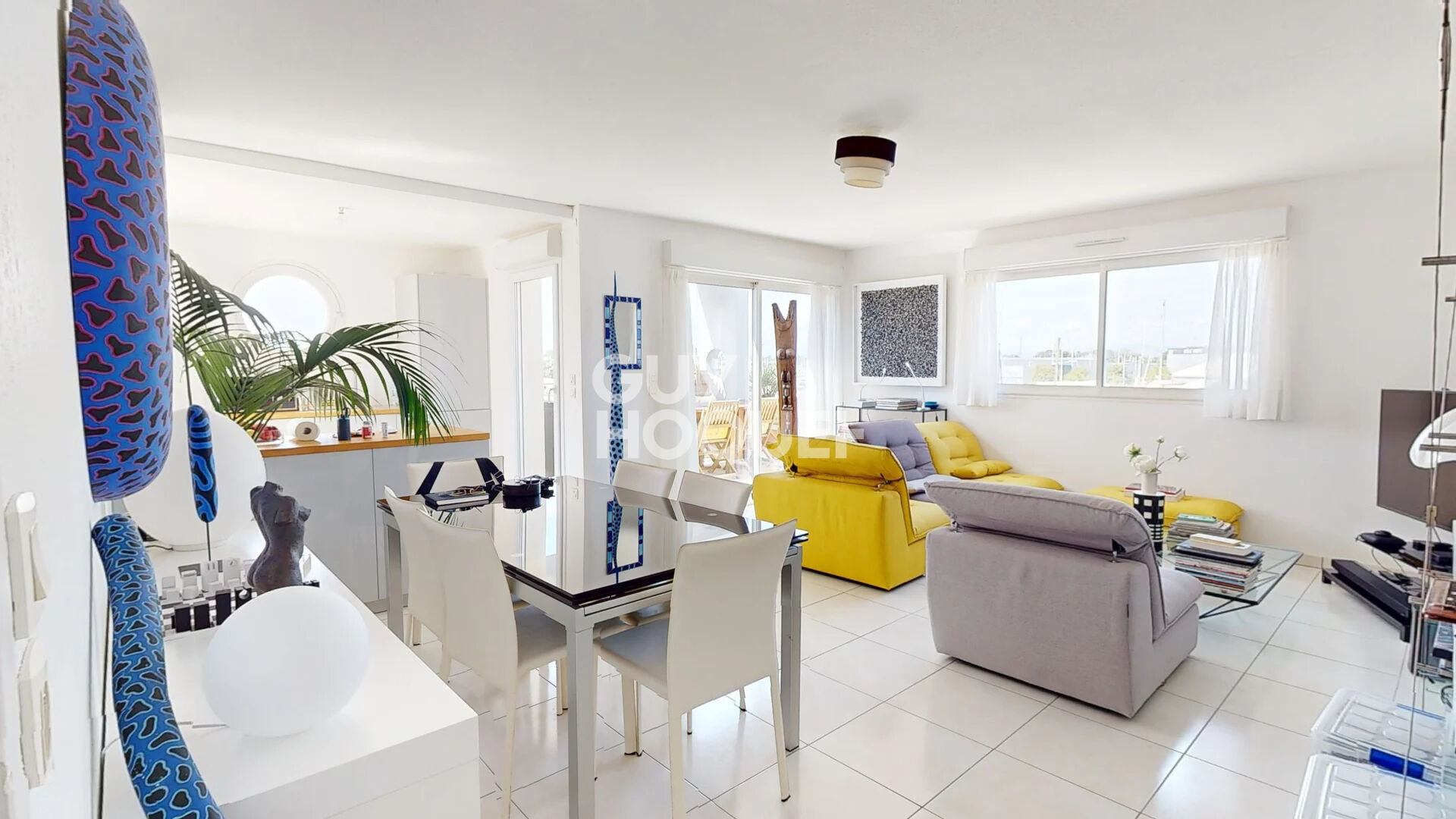 Appartement standing T4 + parking - Vue Marina