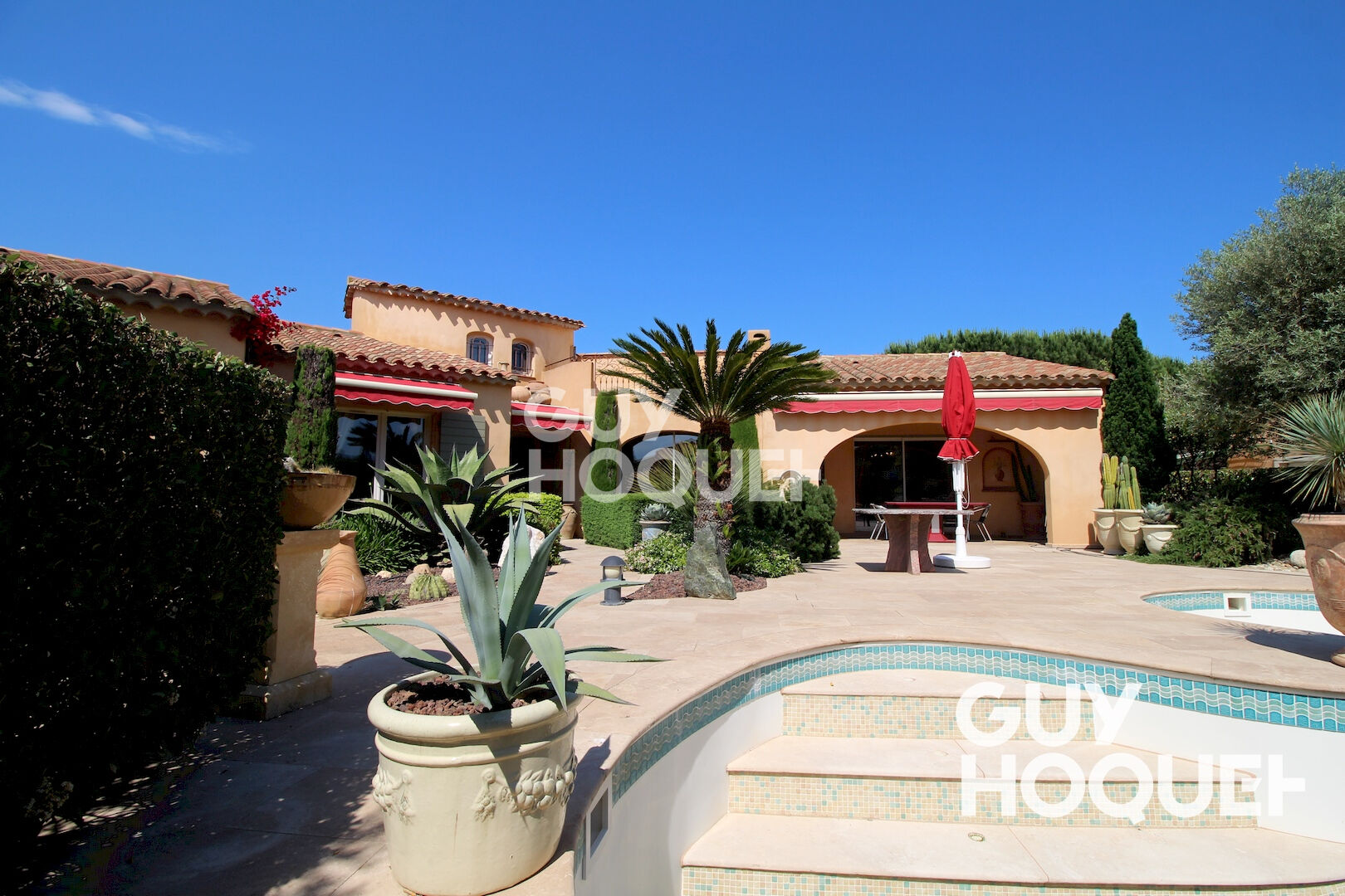 Maison  _ piscine _ double garage _Saint Cyprien_