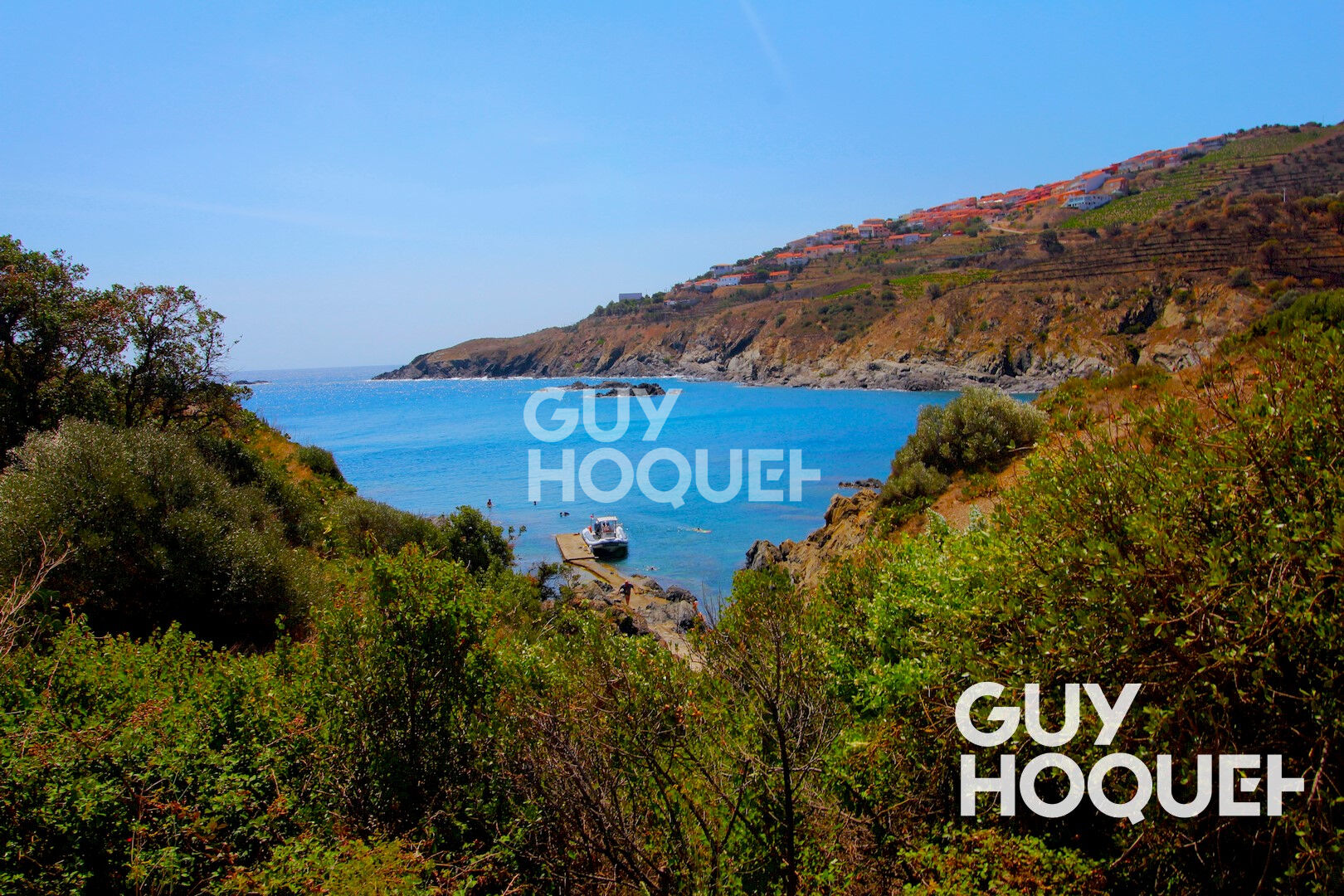 CERBERE - T2 de 33.94 m²  - Belle piscine et  Vue latérale Mer