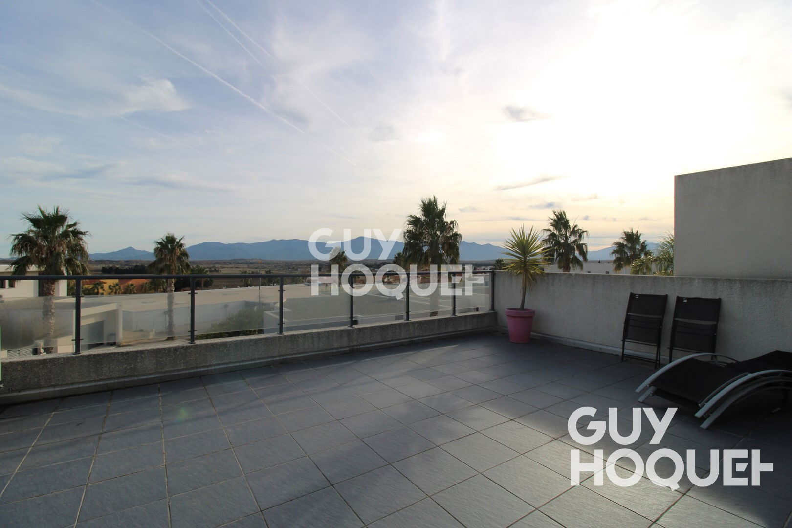 Villa quartier prisé, splendide terrasse avec VUE et grand garage