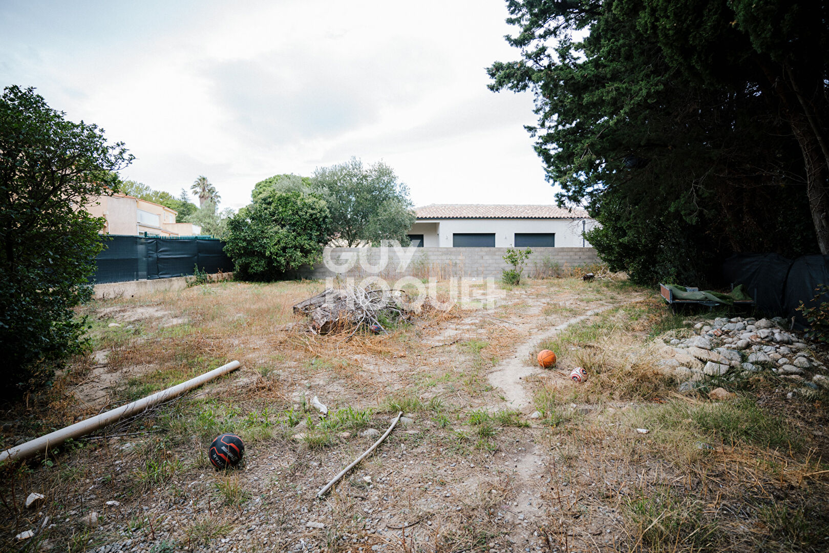 VILLA 168 m² . 870m² de terrain + GRANGE DE 116M2