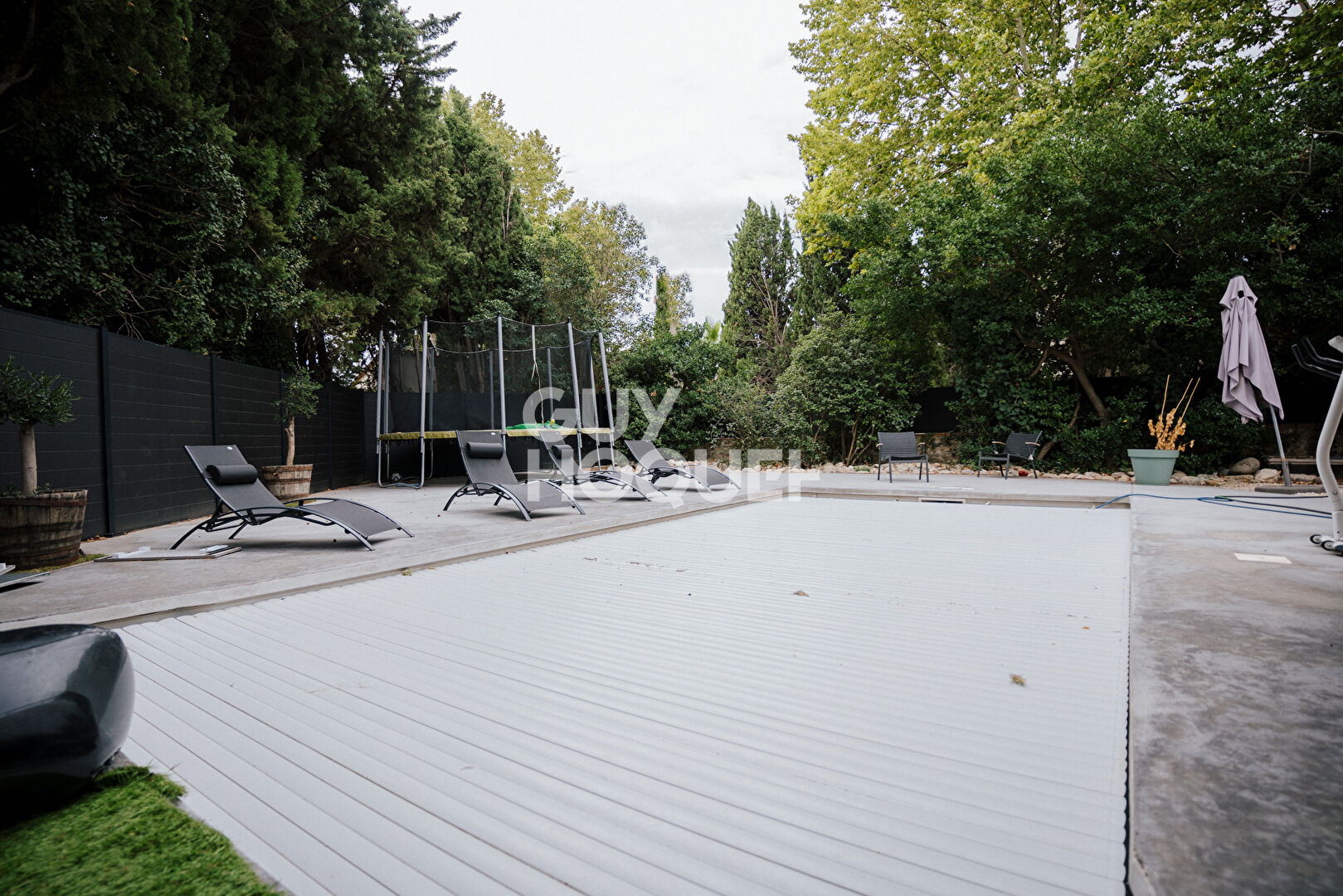 VILLA 168 m² . 870m² de terrain + GRANGE DE 116M2