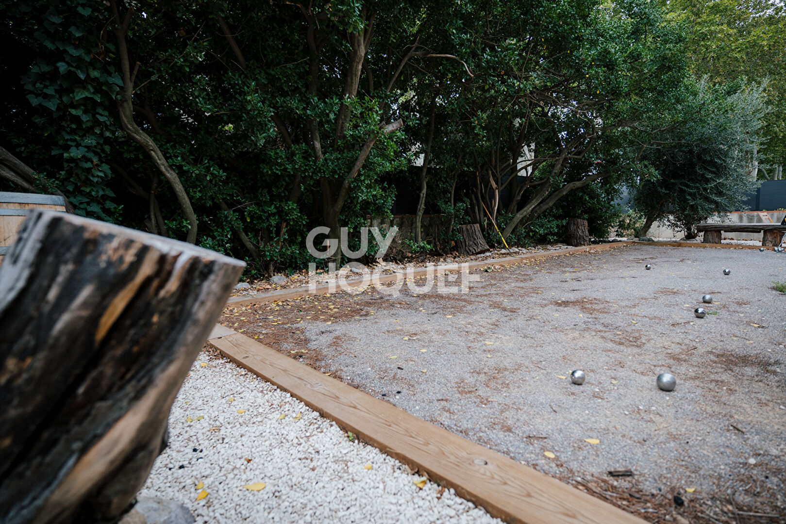 VILLA 168 m² . 870m² de terrain + GRANGE DE 116M2