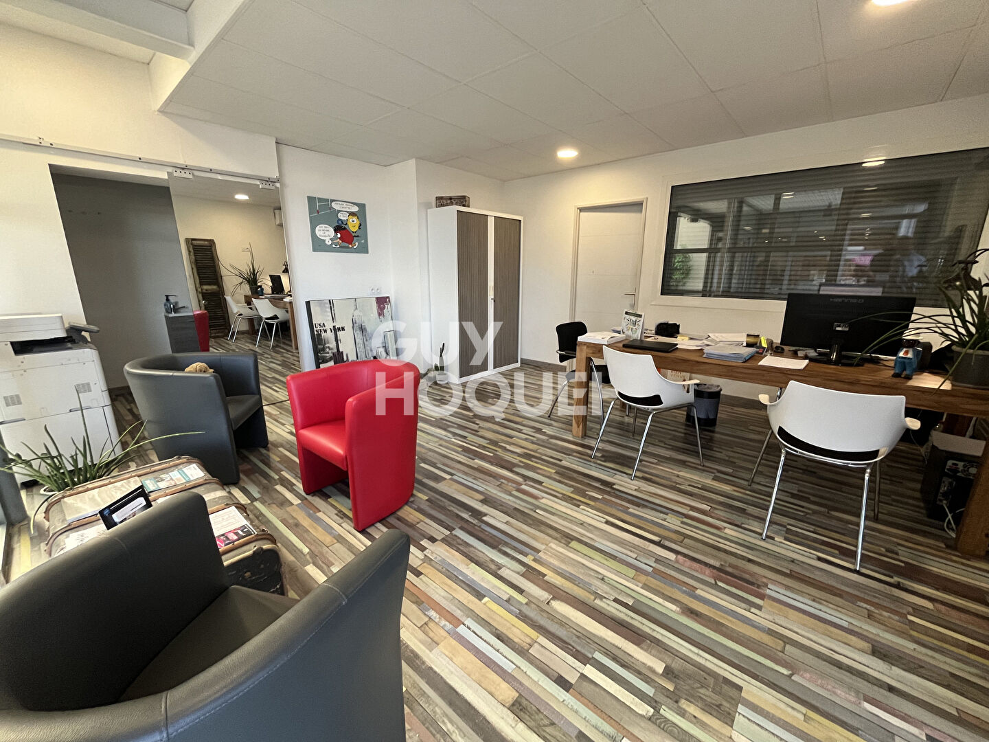 Murs commercial Mas Guerido 1ier AXE