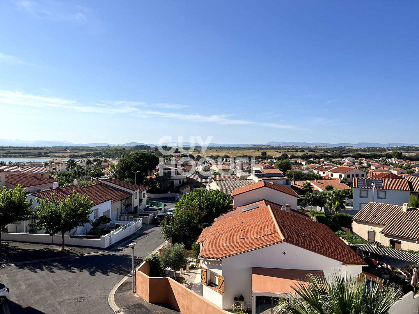 Appartement T2 Villeneuve de la raho avec une belle vue