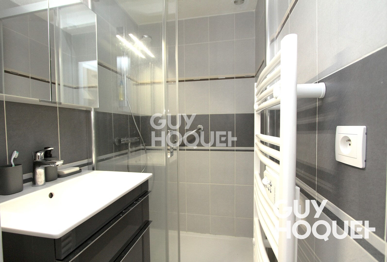 Maison T2 + mezzanine + parking privatif