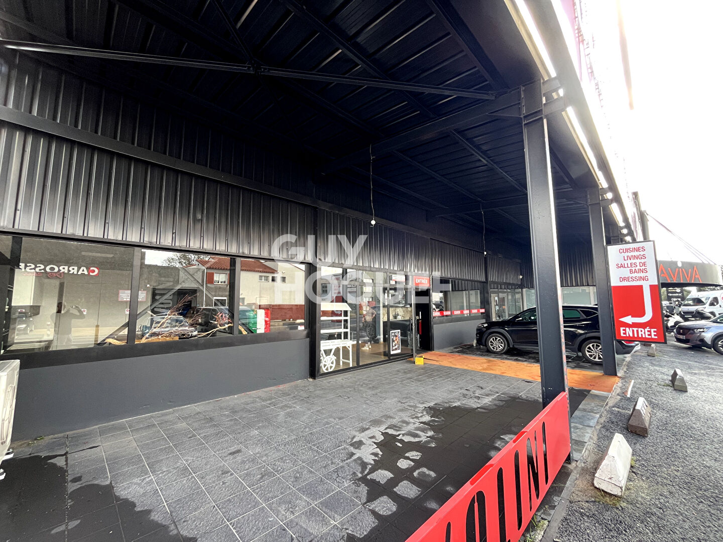 Local 1ier ordre Av principale du Mas Guerido