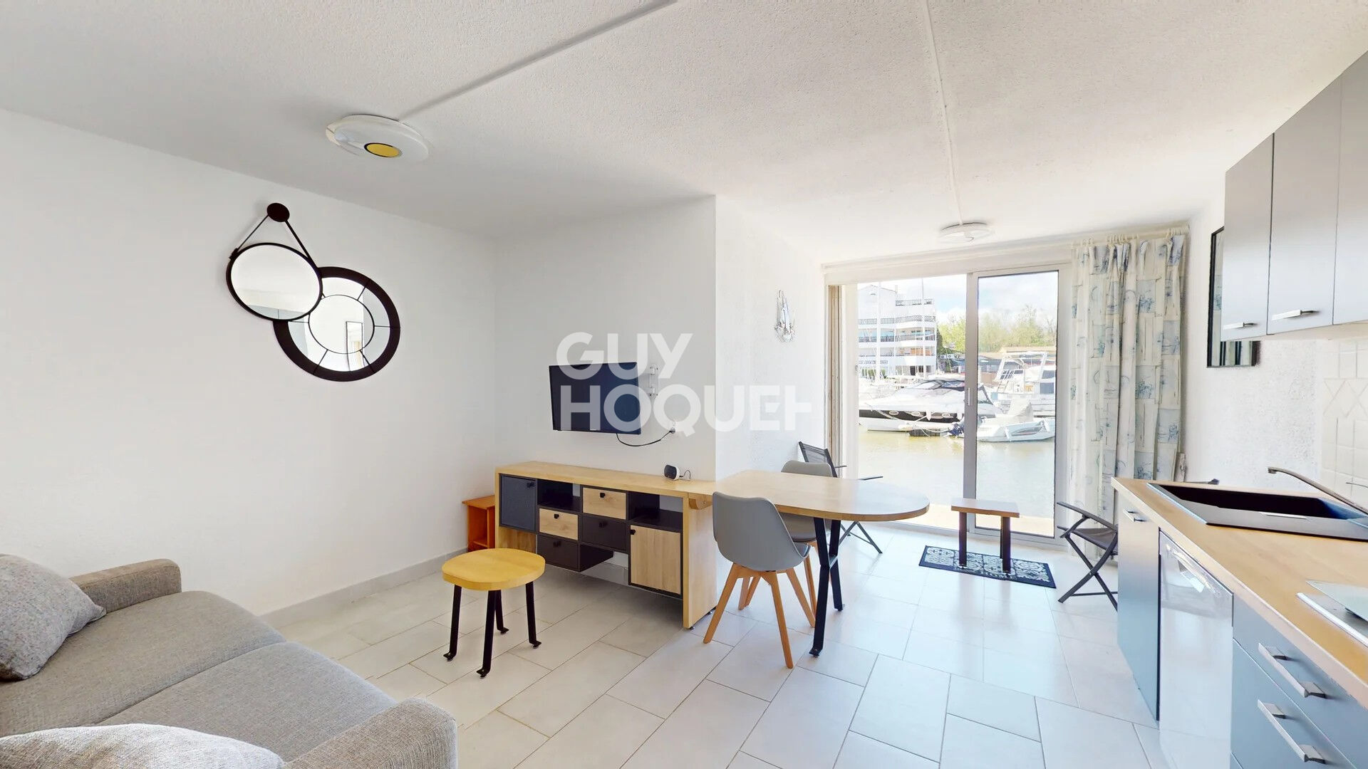 Appartement  vendu meublé _ parking _piscine_ marina  Saint Cyprien