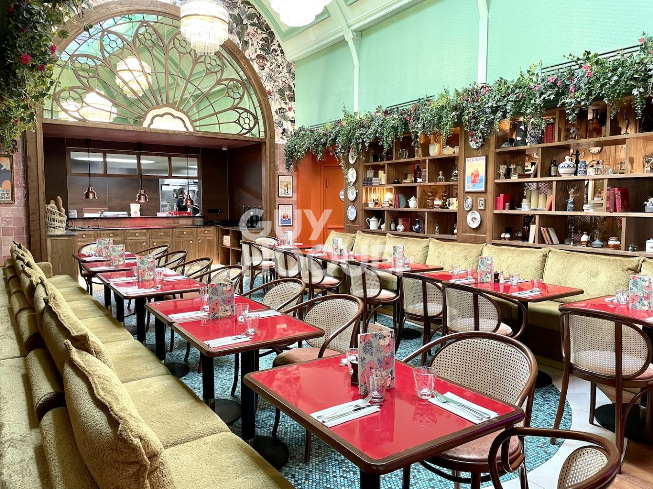 FONDS DE COMMERCE RESTAURANT BAR TABAC  FRANCAISE DES JEUX LICENCE 4 320m2