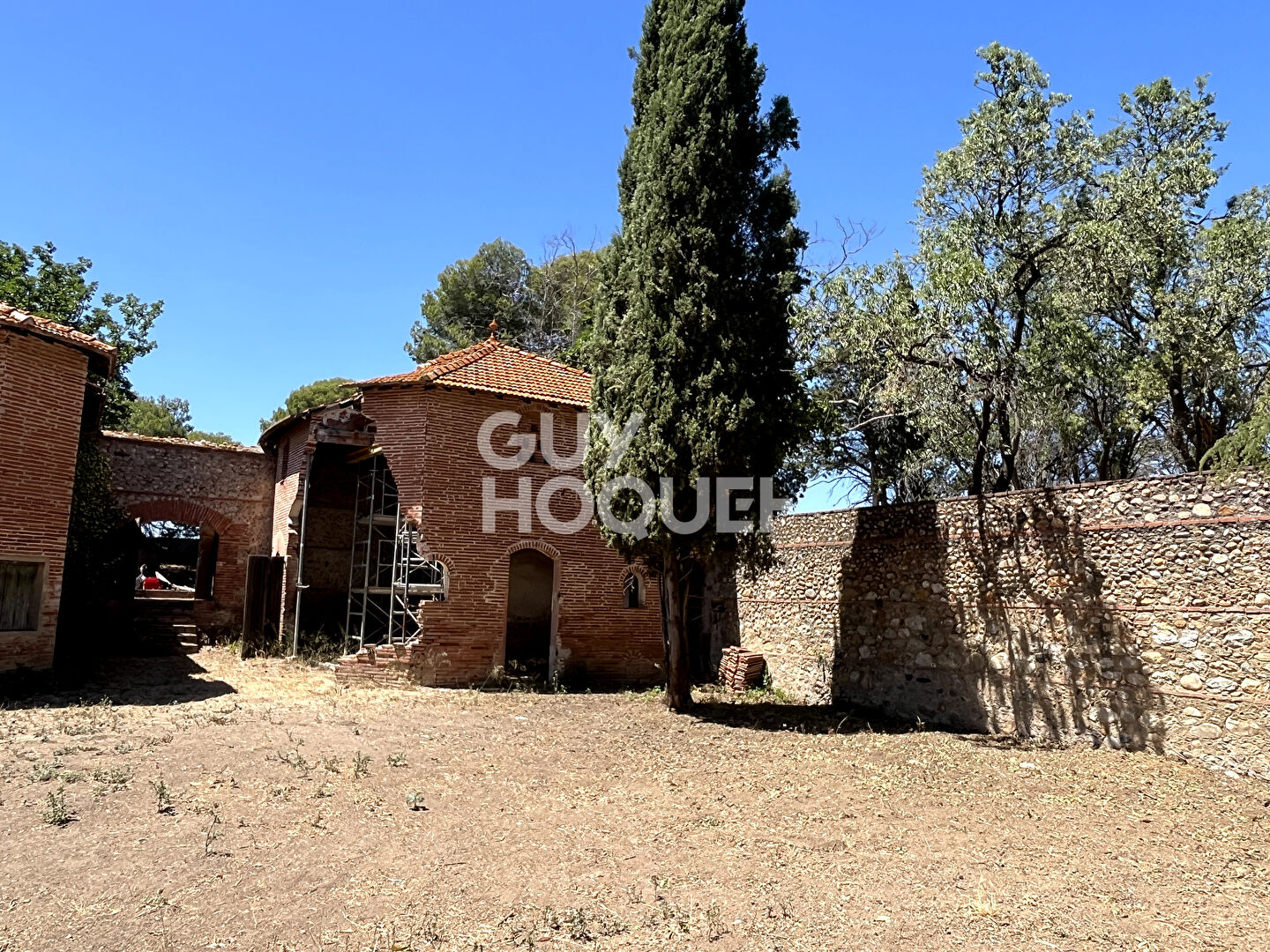 Bâtisse exceptionnelle face au Lac idéal  projet professionel