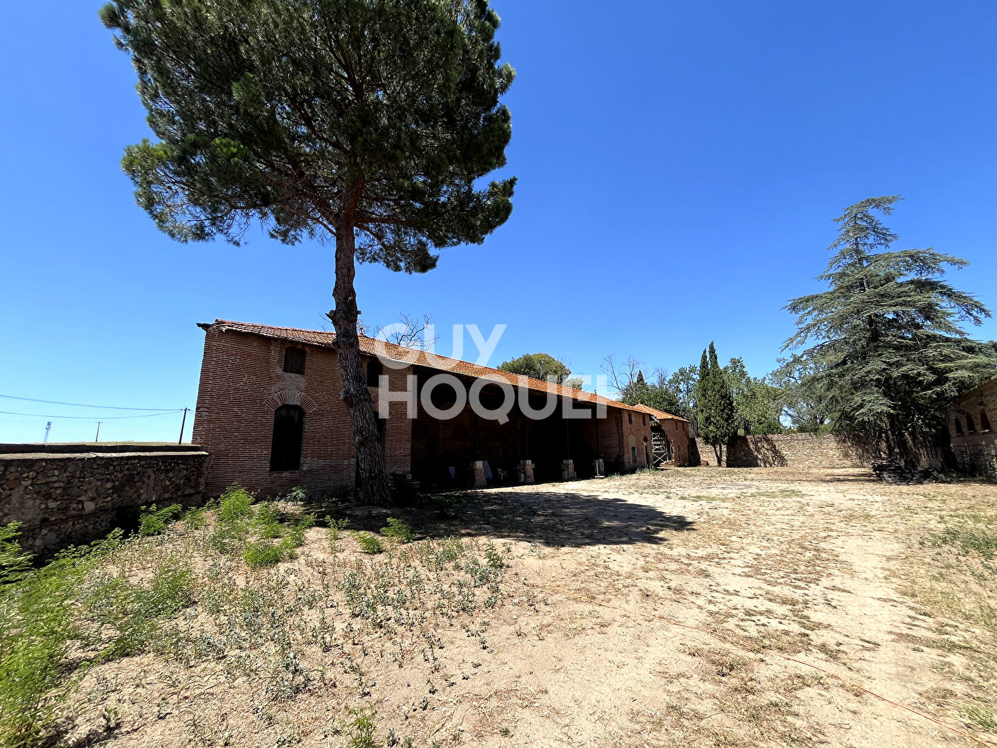 Bâtisse exceptionnelle face au Lac idéal  projet professionel