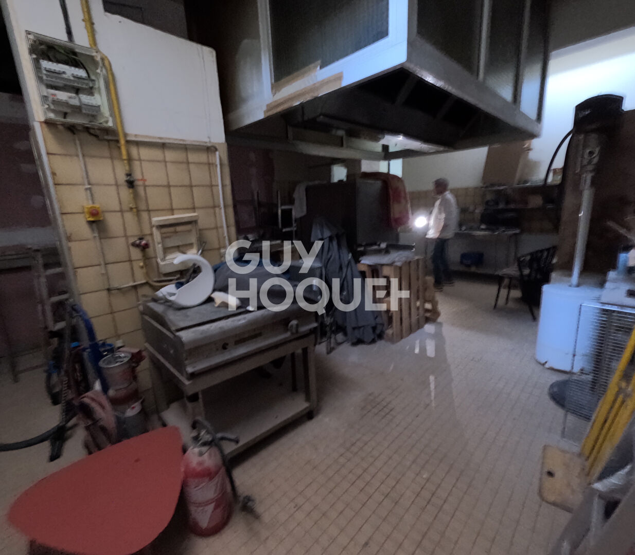 LOCAL COMMERCIAL 180 m2 EMPLACEMENT NUMERO 1 Canet plage