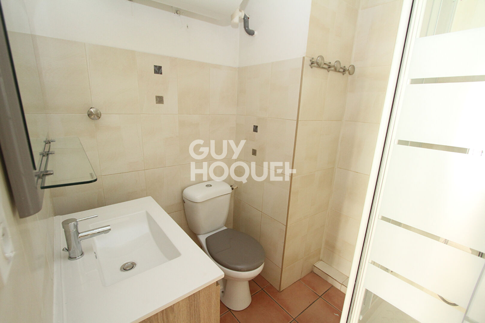 Studio vide à louer à l'année