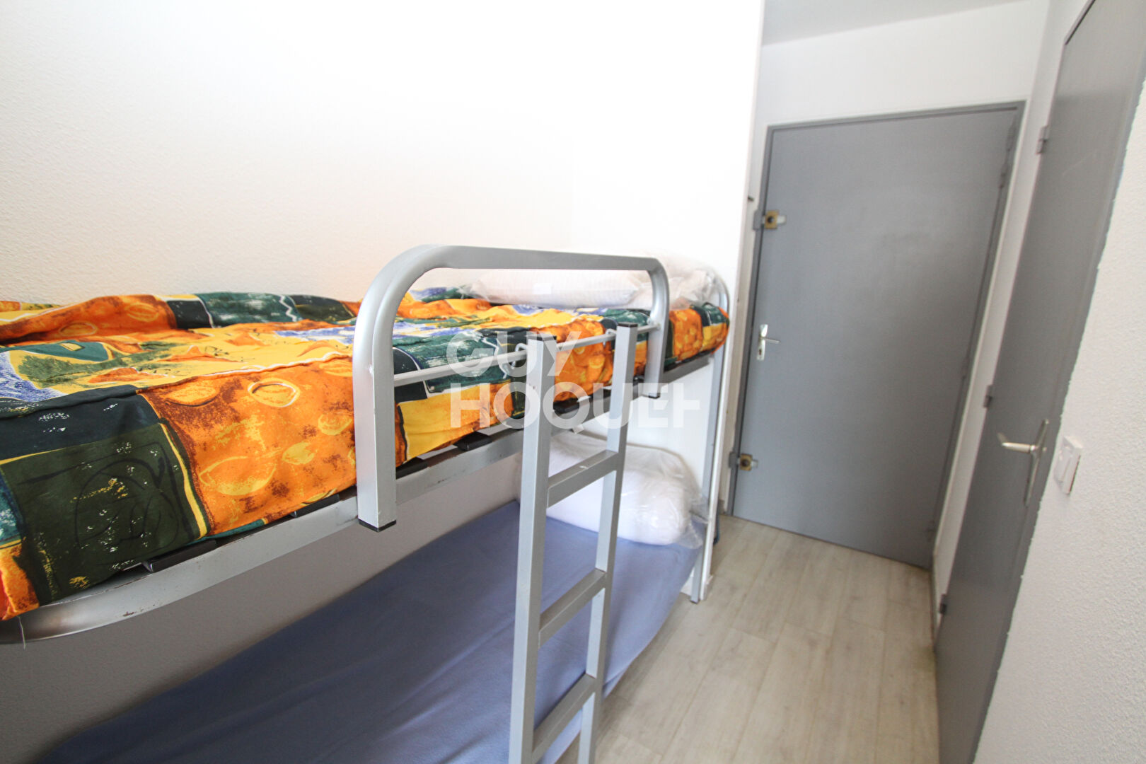 Studio meublé loué à l'année secteur Canet Sud