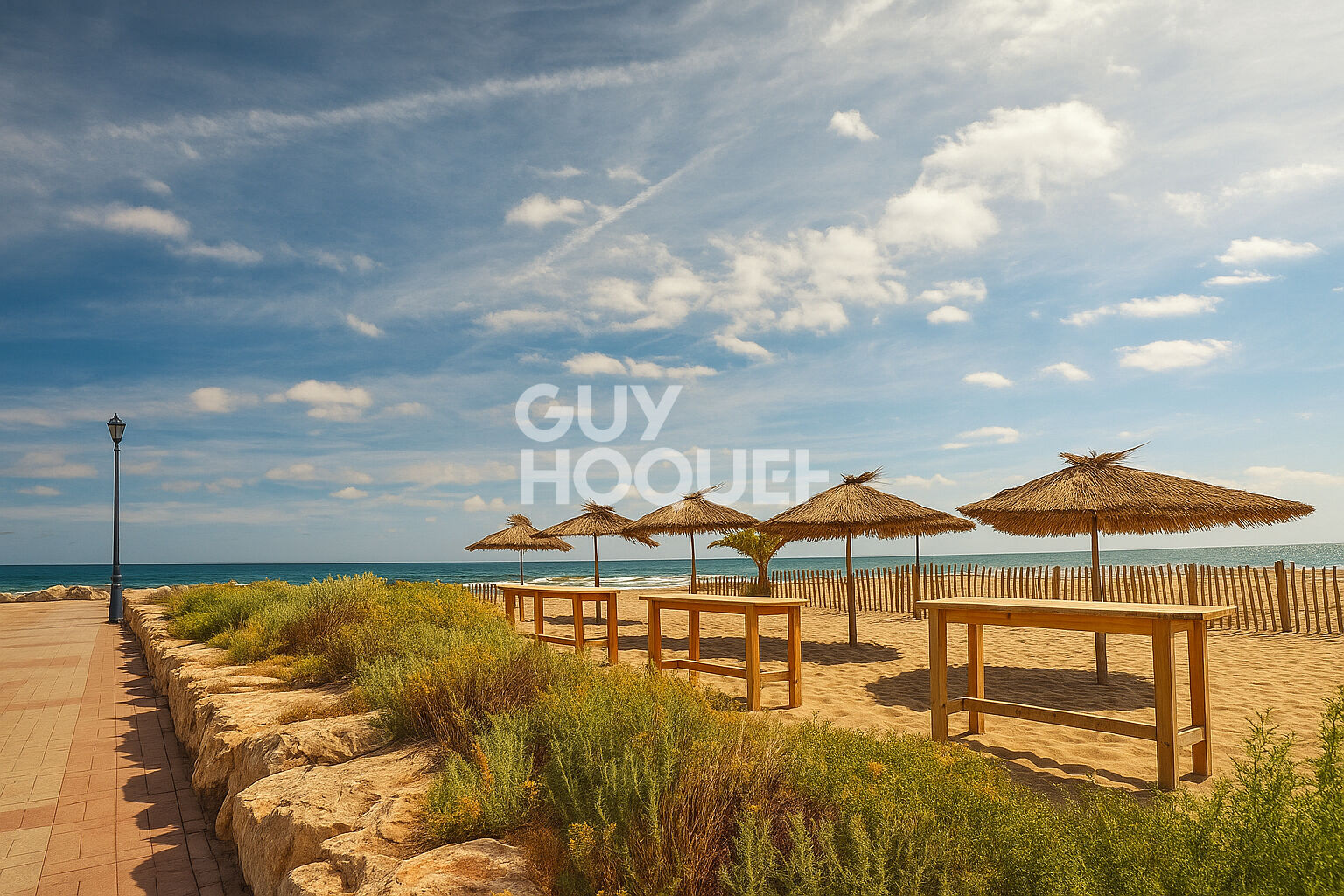 RESTAURANT  FRONT DE MER  TERRRASE SUR LA PLAGE  UNIQUE