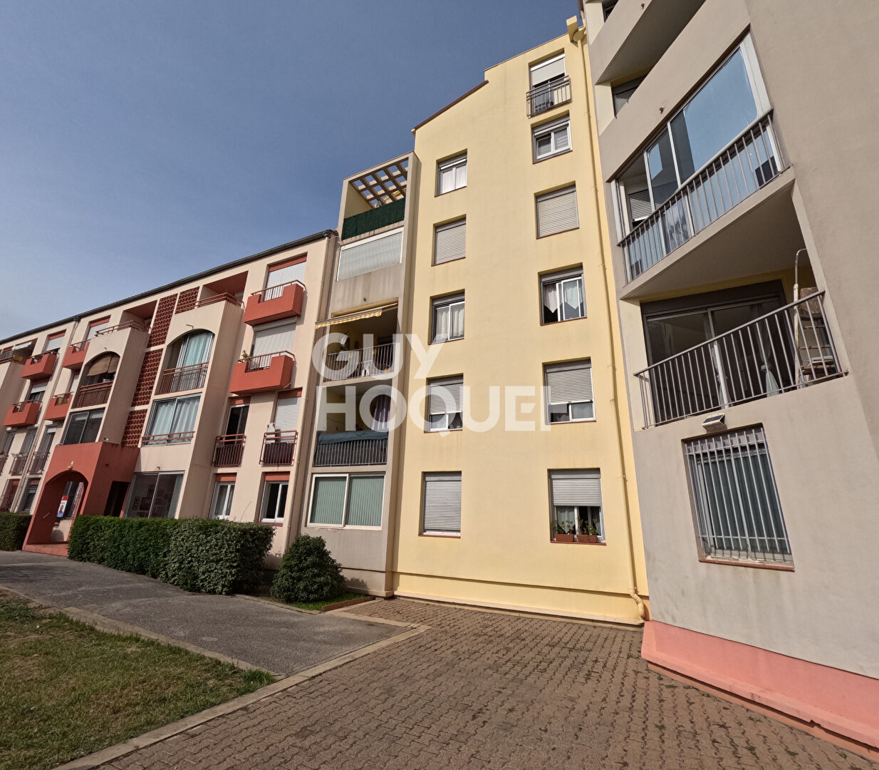 Appartement T3 de 72m² avec garage, cave et loggia - Perpignan ST MARTIN