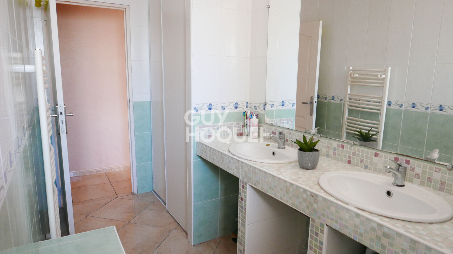 Maison Plain-pied 184 m2 5 pièces