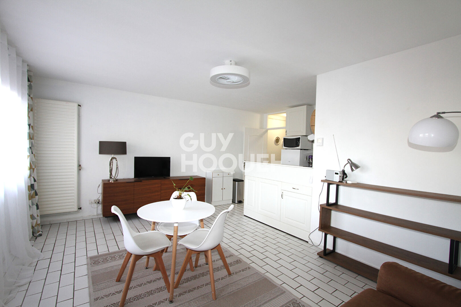 Studio meublé A L'ANNEE