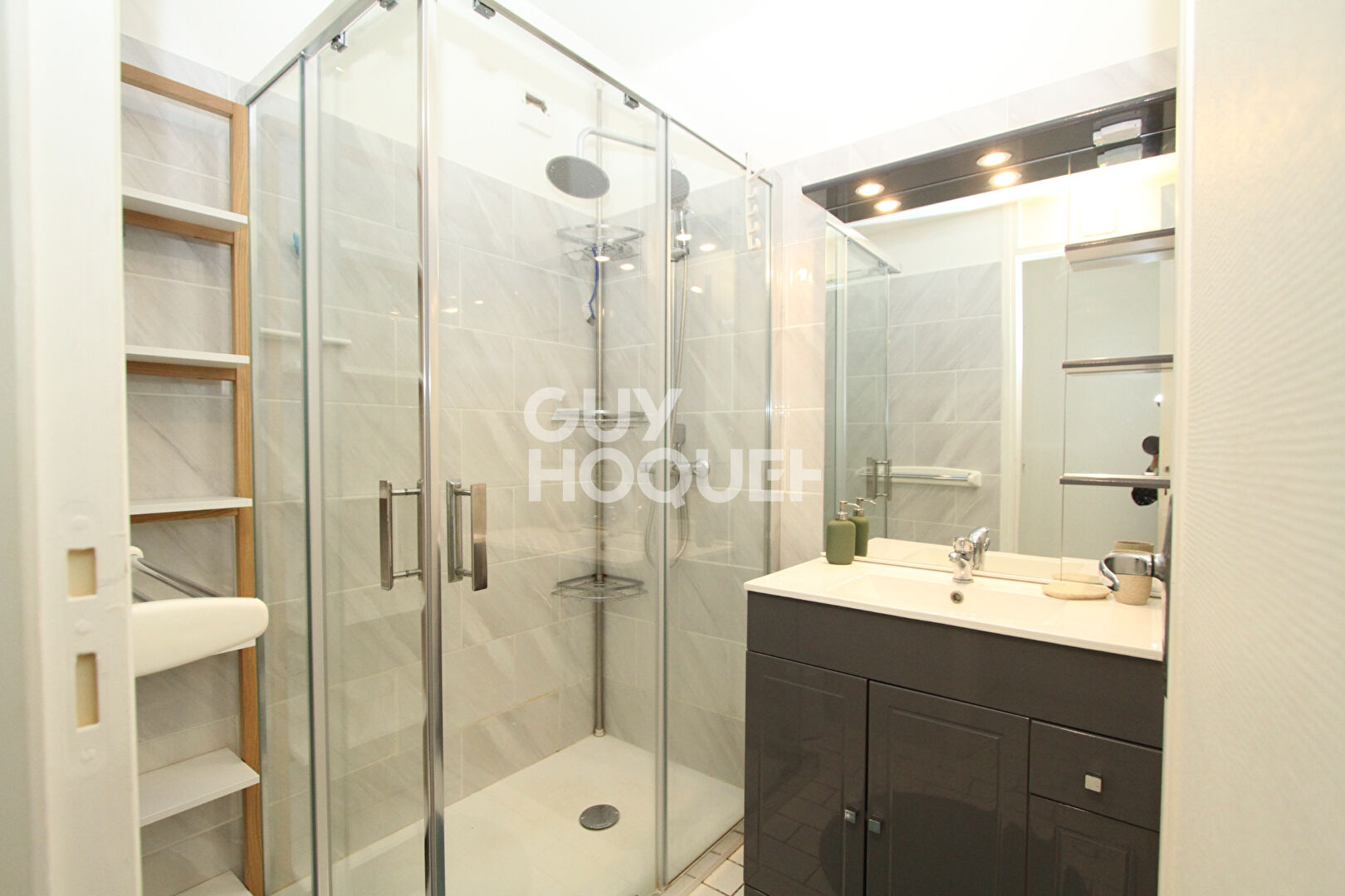 Studio meublé A L'ANNEE