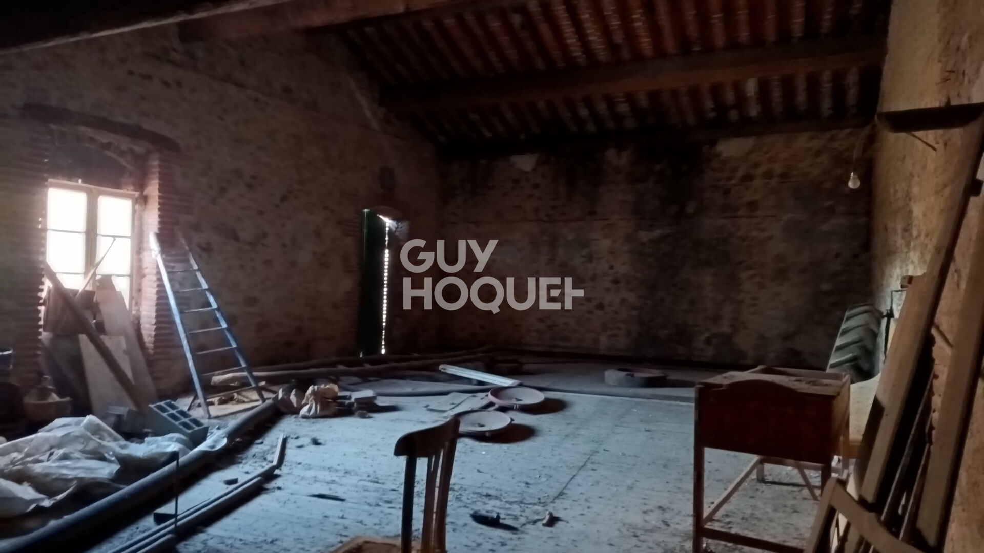 GRANGE OU ENTREPOT A REABILITER