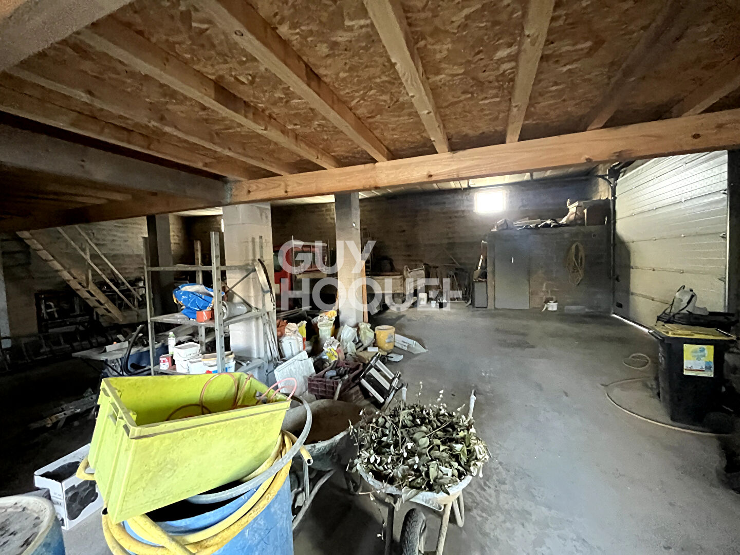 Ideal Professionnel Appart + Hangar