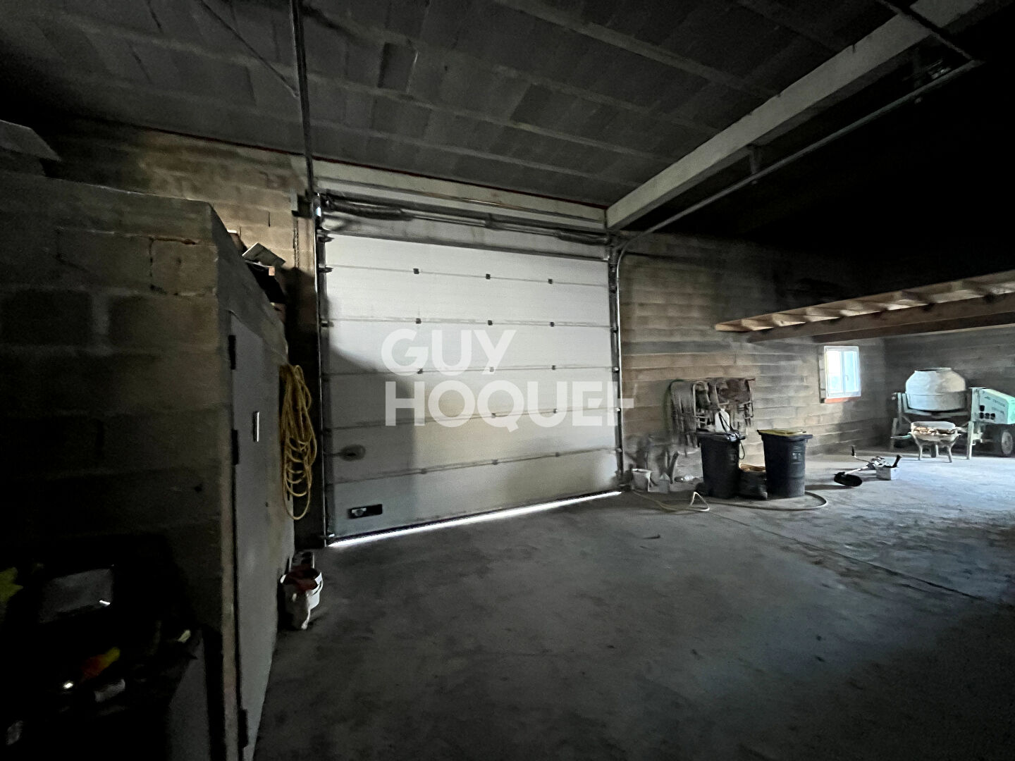 Ideal Professionnel Appart + Hangar