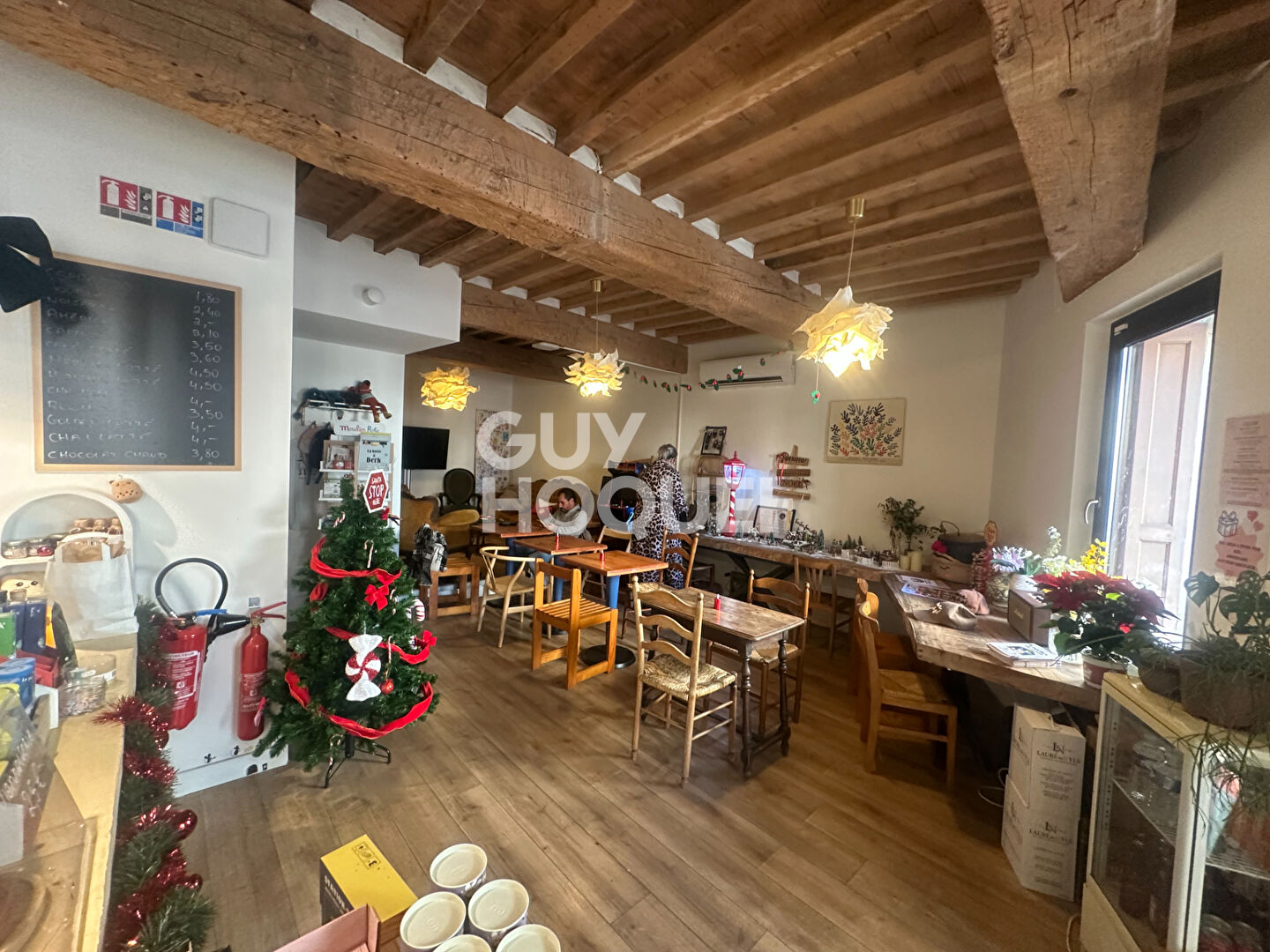 local commercial saint cyprien village