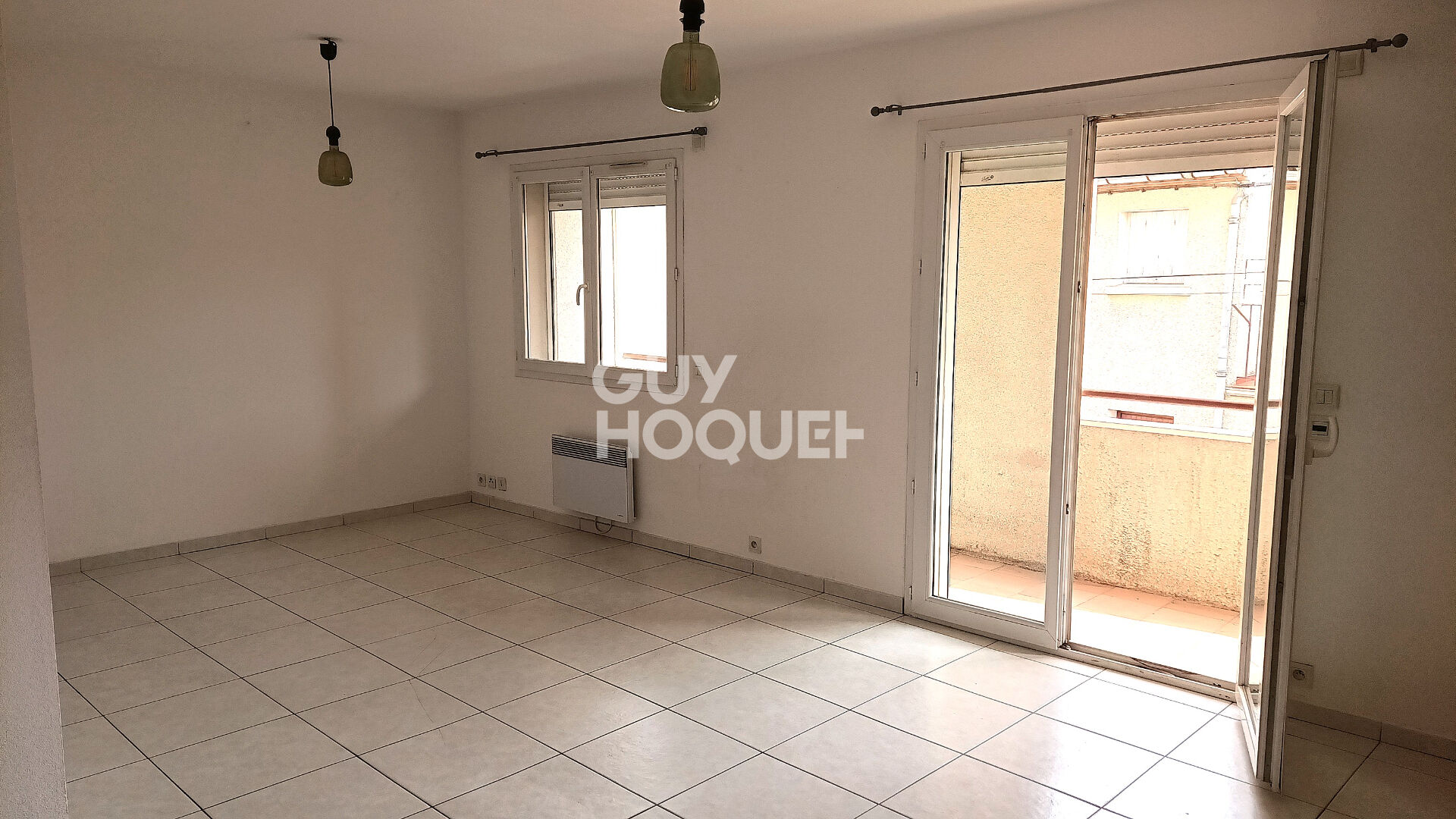 Superbe appartement F2 TERRASSE ET CAVE ET ASCENSEUR