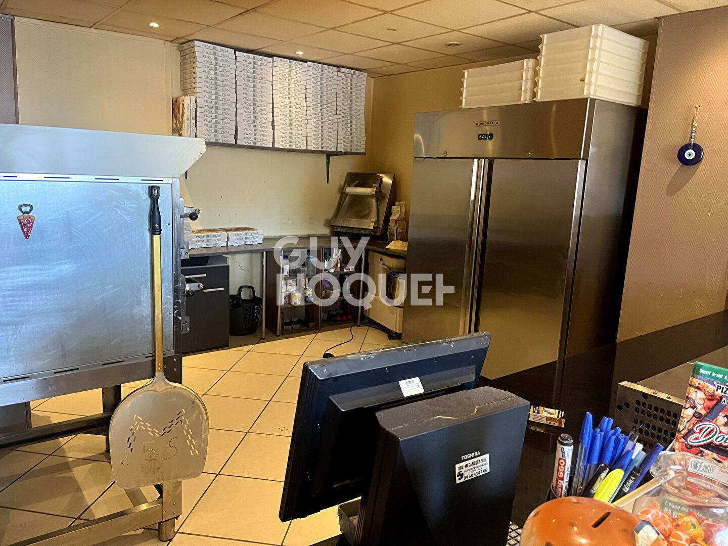 Fond de commerce idealement bien placé