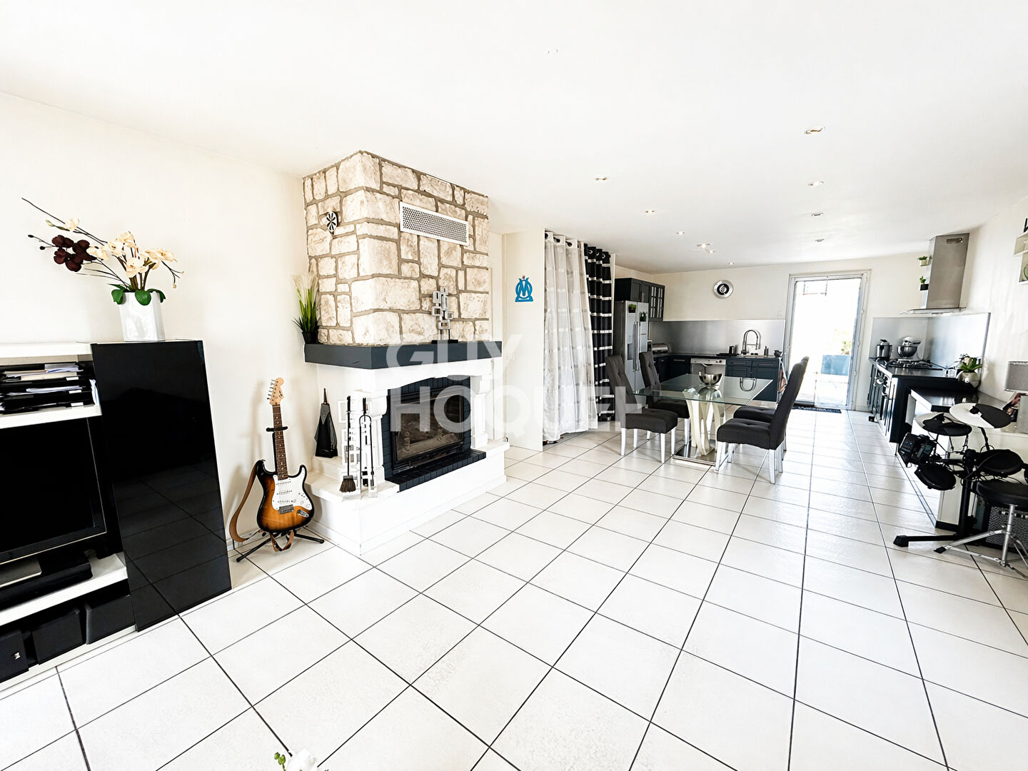 Maison 3 faces pollestres proche du centre 4 chambres
