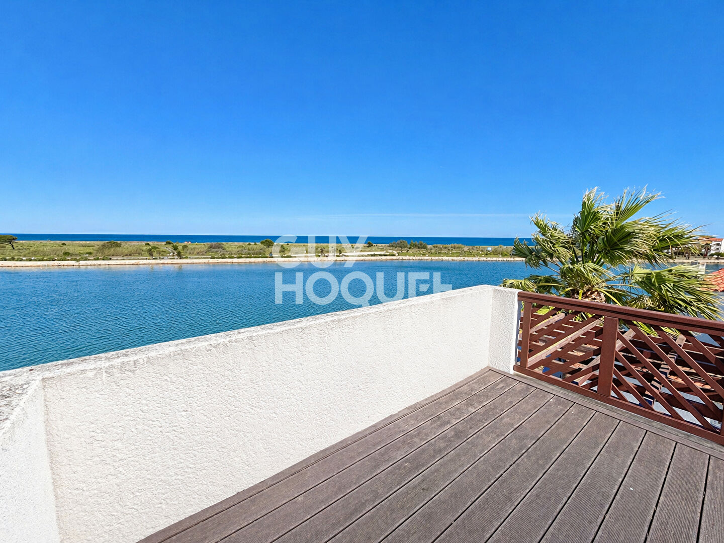 À vendre : Superbe appartement 4 pièces avec vue mer à l'île de la lagune.