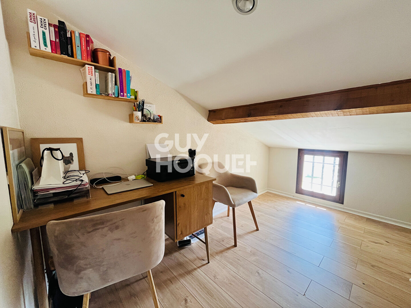 Maison d'Exception à Vendre à Théza - Un Havre de Paix et de Confort