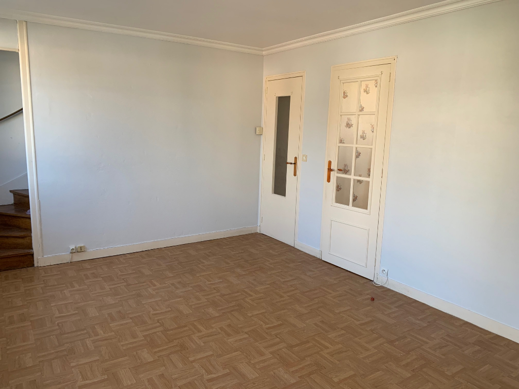 À louer, maison de 69 m², 4 pièces à CHATEAUDUN (28200).