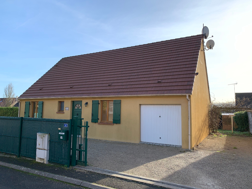 SAINT JEAN FROIDMENTEL : maison 4 pièces à louer