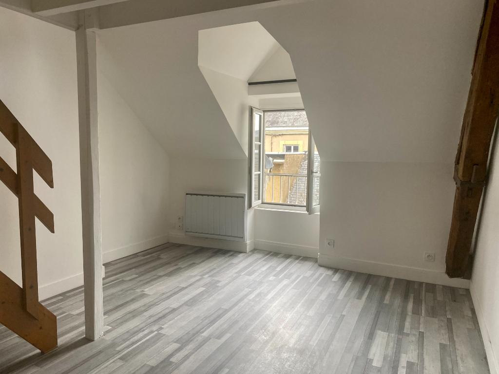 LOCATION : appartement de 2 pièces (22 m²) à CHATEAUDUN