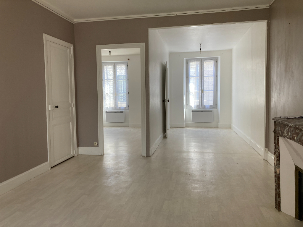 Appartement F4 (87 m²) en location à CHATEAUDUN