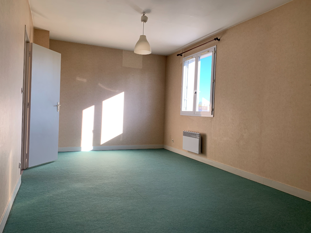 CLOYES LES TROIS RIVIERES : maison 4 pièces (107 m²) à louer