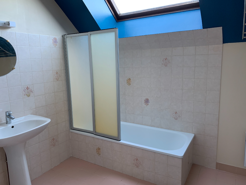 CLOYES LES TROIS RIVIERES : maison 4 pièces (107 m²) à louer